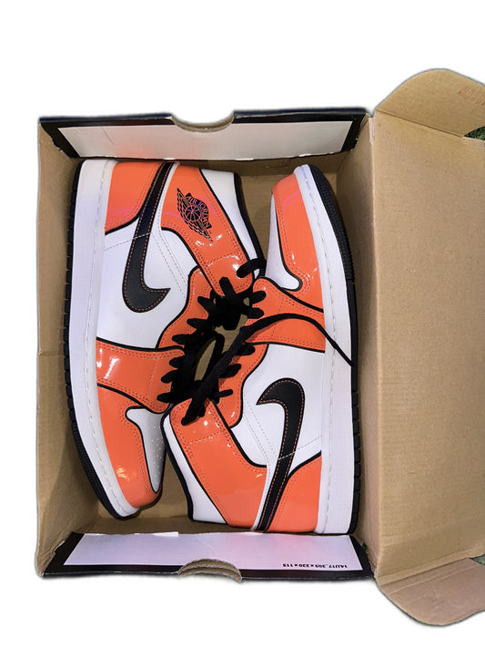 New Air Jordan Mid Metallic Orange Size 8.5 Mens DM3531-800