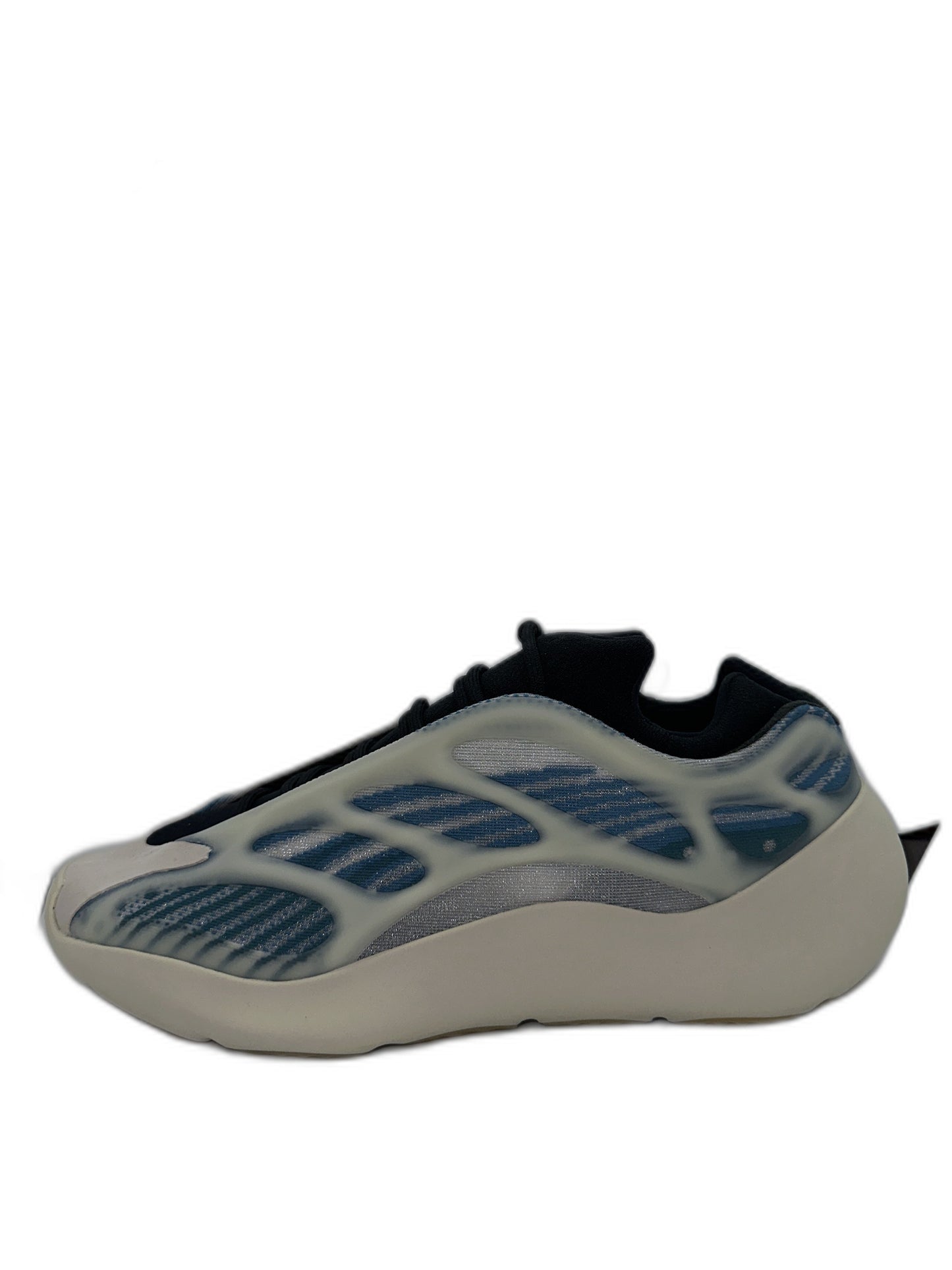 New Yeezy 700 Kyanite Size 13.5 Mens GY0260