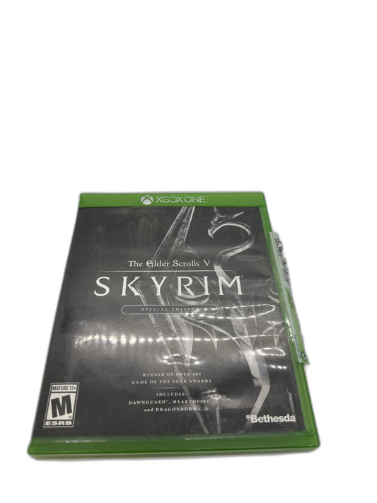 Microsoft Xbox One Skyrim Special Edition CIB Tested