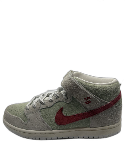 Nike White Widow Dunk Mid Size 8 Mens AQ2207-163