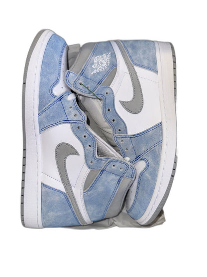 New Air Jordan Hyper Royal 1 Size 10 Mens 555088-402