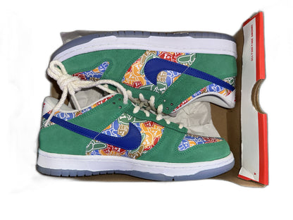 New Nike Dunk Low Foam Finger GS Size 6.5 DZ5299300