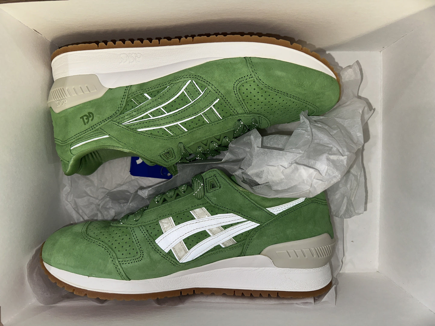 New Asics Gel-Respector Concepts Coca Special Box Size 9.5 Mens H54GK-8585