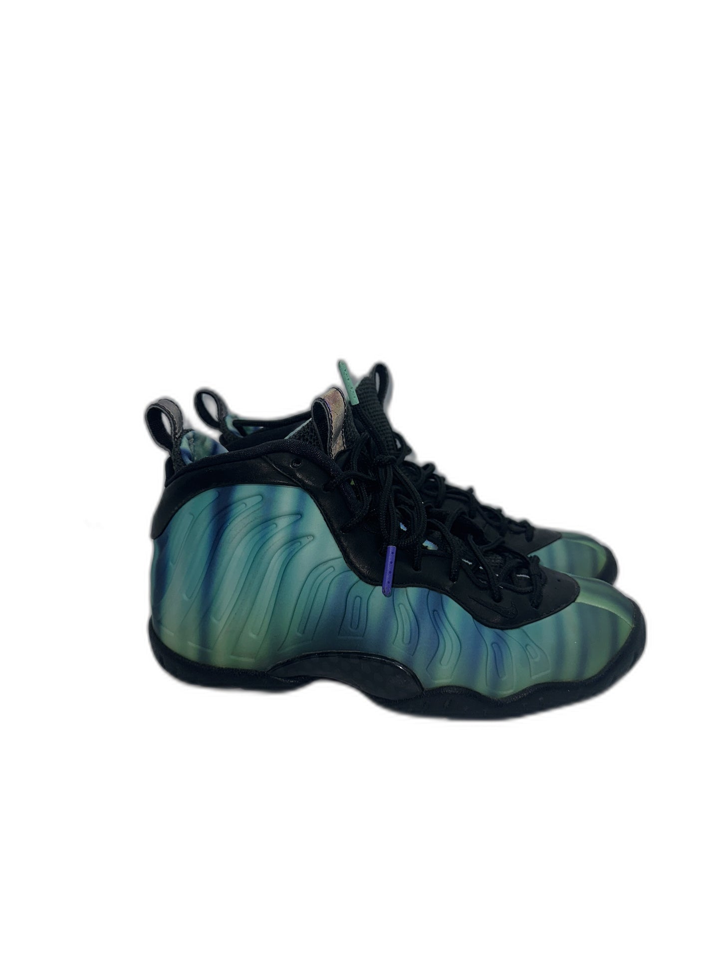 Nike Foamposite Northern Lights Size 4 GS 842399-001