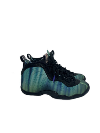 Nike Foamposite Northern Lights Size 4 GS 842399-001