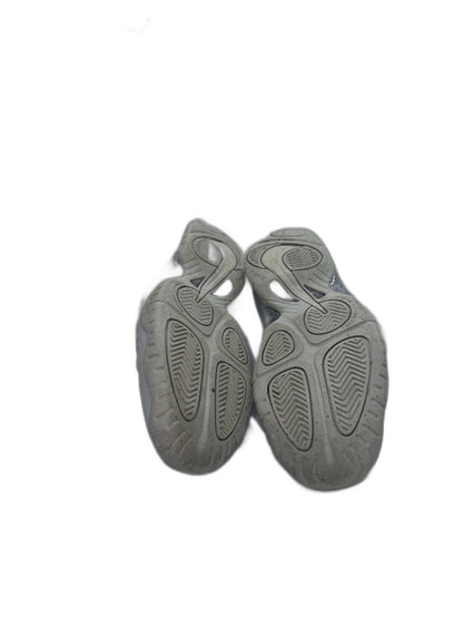 Nike Foamposite Moon Landing Size 5 GS DJ4024-001